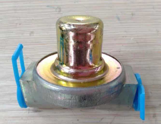 Pressure protection valve
